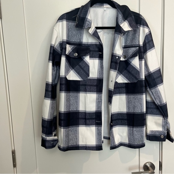 unknown Tops - Plaid Button-Up Shirt Jacket